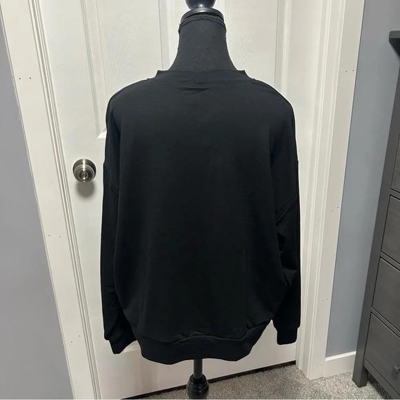 Smash + Tess Hang Out Crew - Picture 6 of 9